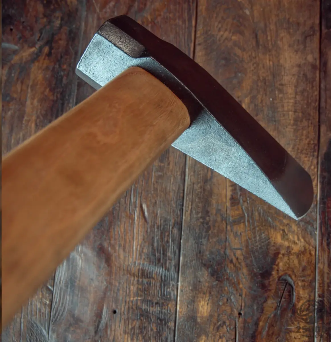 anika “leshiy” axe with leather sheath main image