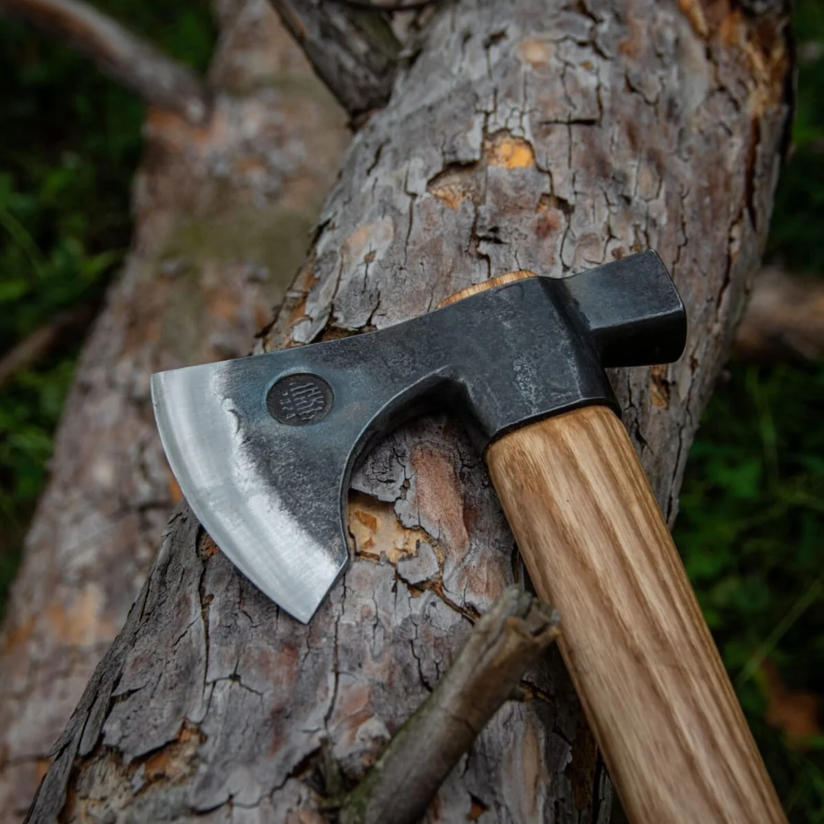 anika “viking mini” axe with leather sheath main image