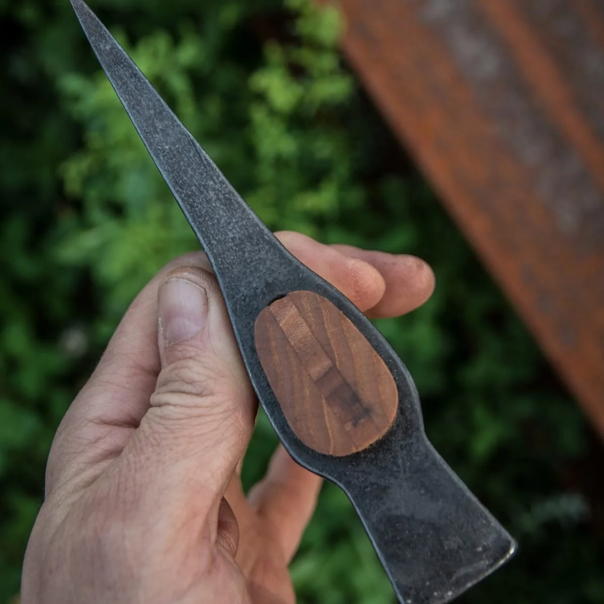 anika “viking mini” axe with leather sheath main image