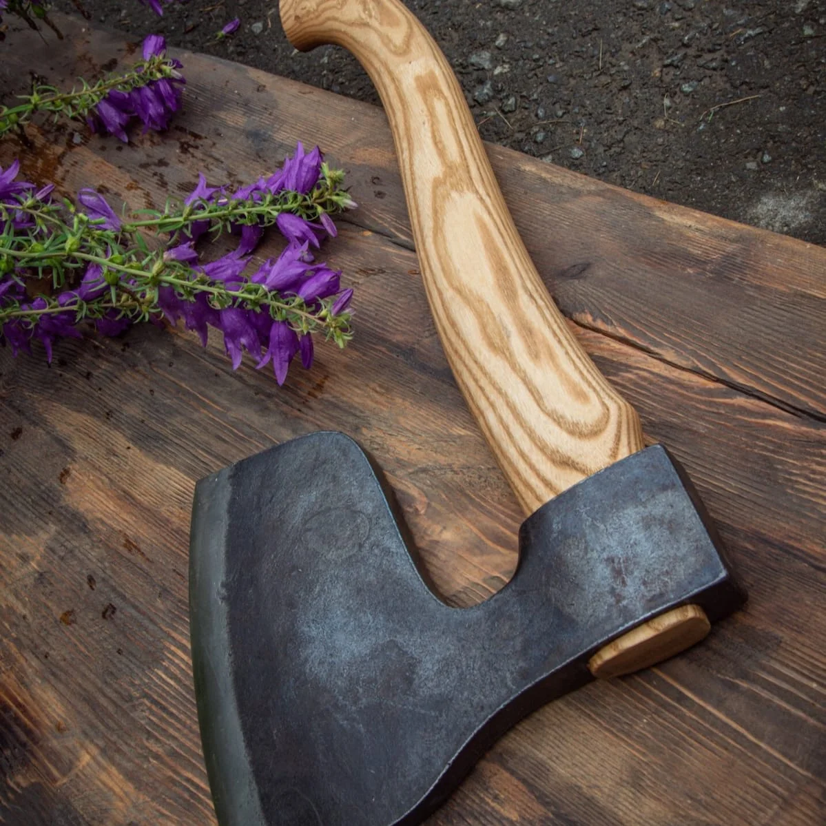 anika “butcher’s” axe with leather steath main image