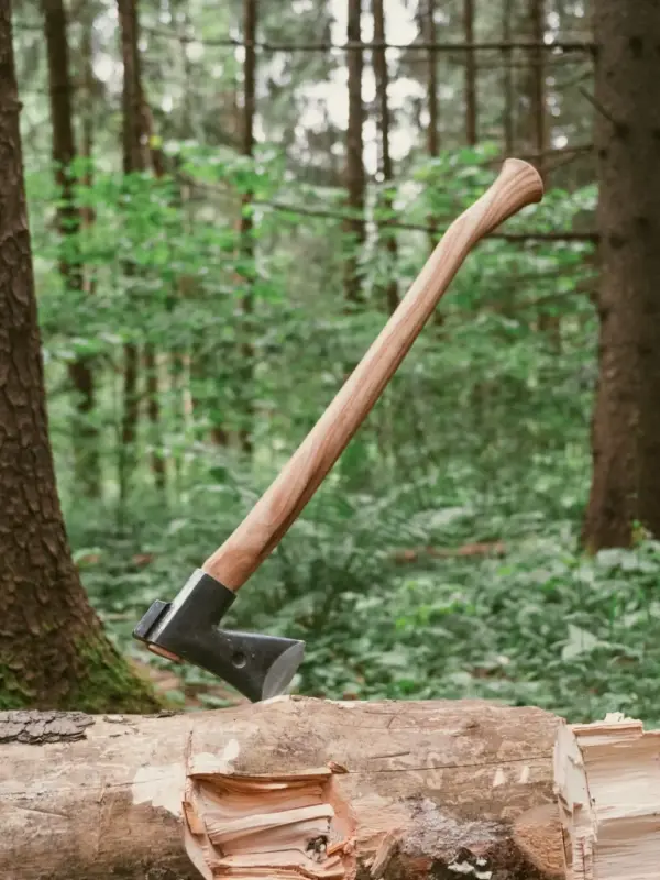 anika "fin hiking" axe with leather steath