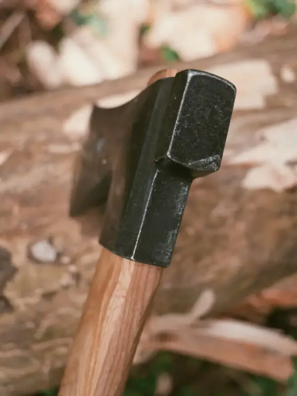 anika “fin hiking” axe with leather steath main image